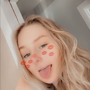 Meet your Posher, Hailey